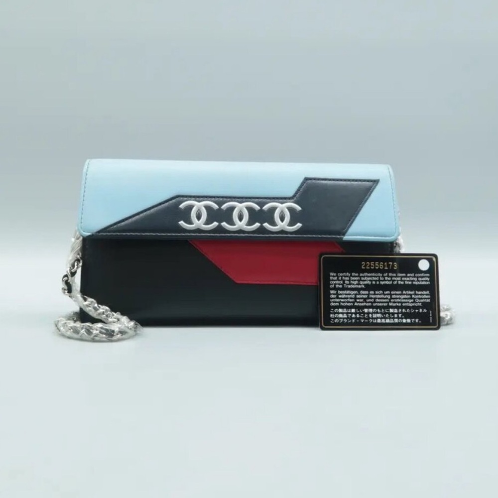 Auth Airplane Airline CHANEL Wallet On Chain WOC *Rare* - Picture 3 of 9